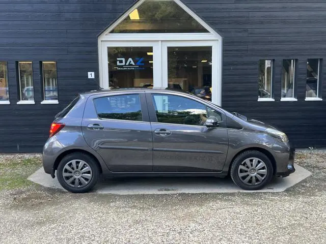 Toyota Yaris 1.3 VVT-i Style Ecc/Navi/Camera/Trekhaak
