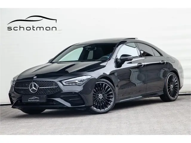 Mercedes-Benz CLA-klasse 200 AMG Premium Pano, Nightpack, Key-Less, 2025