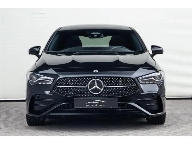 Mercedes-Benz CLA-klasse 200 AMG Premium Pano, Nightpack, Key-Less, 2025