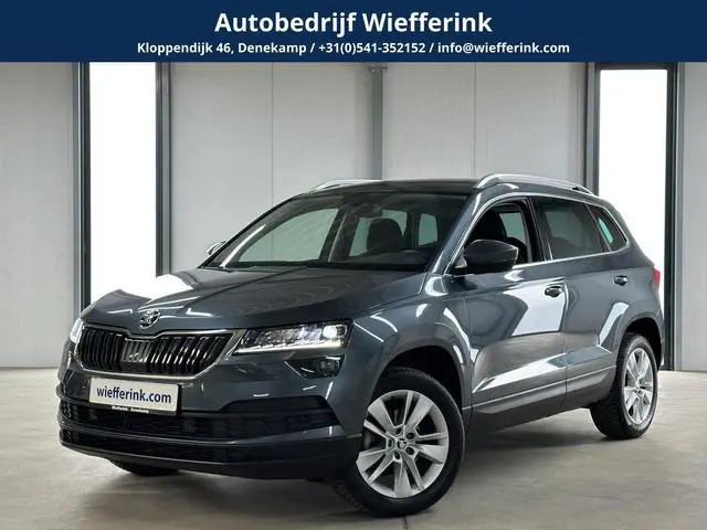 Škoda Karoq 1.5 TSI ACT Business Edition Plus DSG | ACC | Camera | Trekhaak |