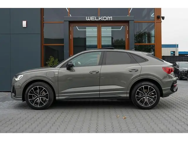 Audi Q3 Sportback 45 TFSI e S Edition | Pano | Adap. Cruise | Matrix | Camera | Si