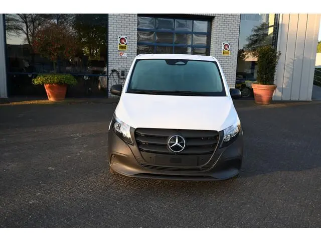 Mercedes-Benz eVito 112 Facelift L2 Pro 60 kWh Snellader, Smartphone integratiepakket, Leder stuur,...