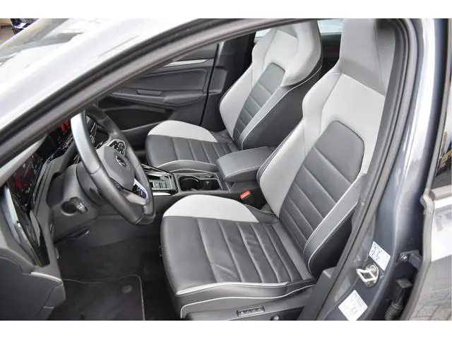 Volkswagen Golf 1.4 eHybrid GTE 245 Pk Vol Leder Pano IQ Light ACC Trekhaak 19 Inch