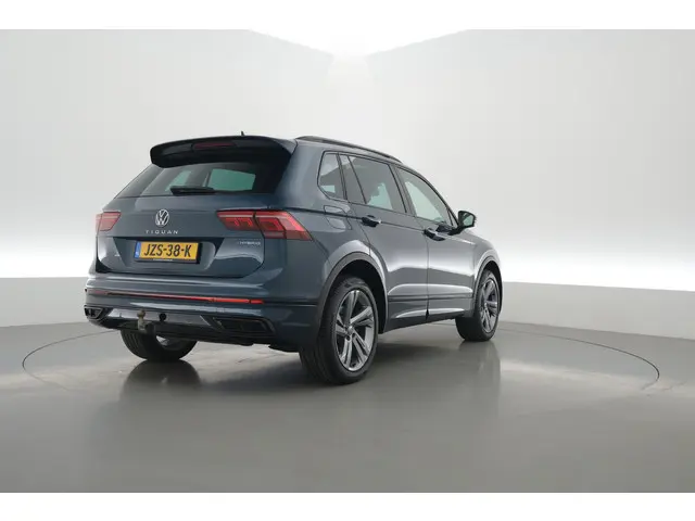 Volkswagen Tiguan 1.4 TSI eHybrid R-Line Business+ | Pano | Elek. Trekhaak | IQ. Light | Stoel- Stuu...