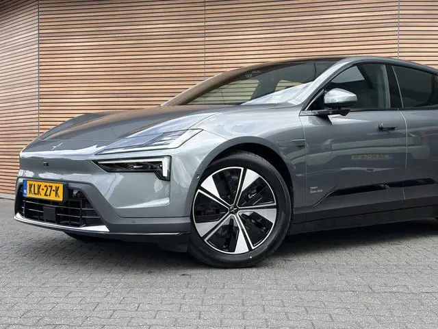 Polestar 4