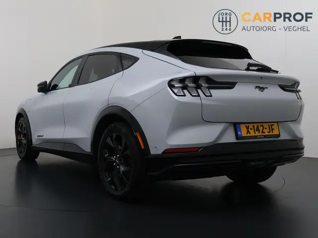 Ford Mustang Mach-E Extended Premium RWD 98 kWh LMV | 360 camera |  Navigatie |