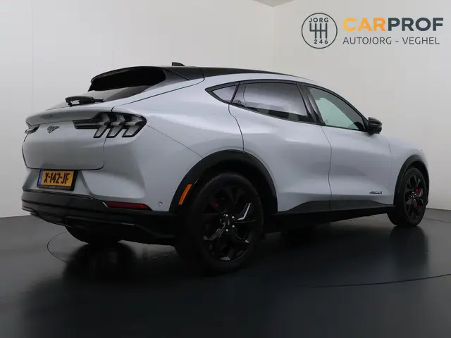 Ford Mustang Mach-E Extended Premium RWD 98 kWh LMV | 360 camera |  Navigatie |
