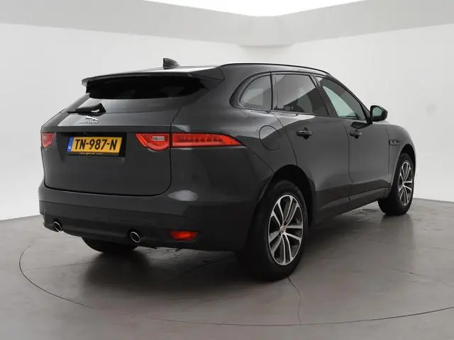 Jaguar F-PACE 2.0T 250 PK AWD R-SPORT + PANORAMA | ADAPTIVE CC | MERIDIAN AUDIO | STOELVERW. V+A | C...