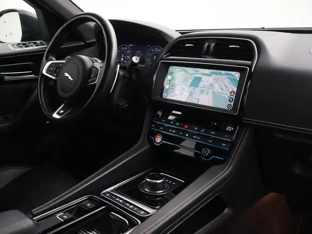 Jaguar F-PACE 2.0T 250 PK AWD R-SPORT + PANORAMA | ADAPTIVE CC | MERIDIAN AUDIO | STOELVERW. V+A | C...
