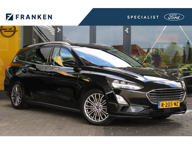 Ford Focus Wagon 1.0 EcoBoost Titanium Business | Achteruitrijcamera | Stoelverwarming | Trekhaak
