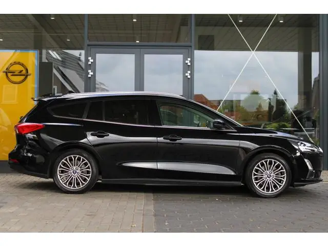 Ford Focus Wagon 1.0 EcoBoost Titanium Business | Achteruitrijcamera | Stoelverwarming | Trekhaak