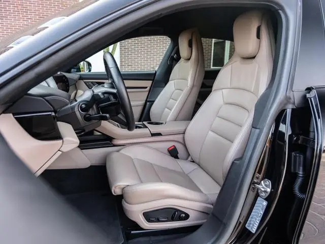 Porsche Taycan Sport Turismo 79 kWh | 21” Exclusive LM | Achterasbesturing | Bose Surround Premium S...