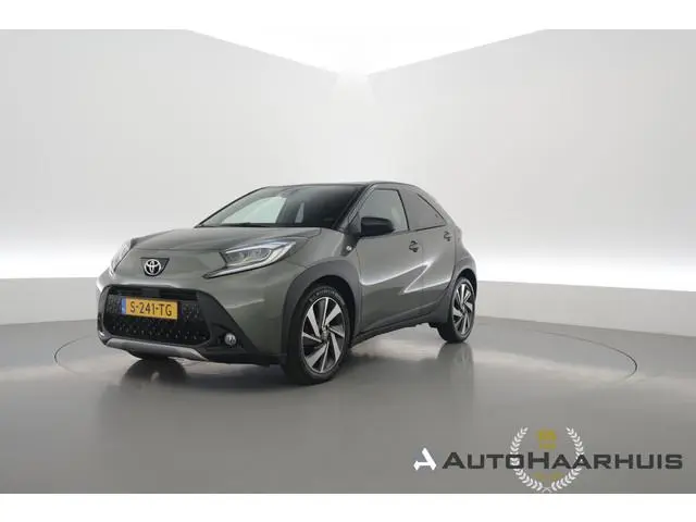 Toyota Aygo X 1.0 VVT-i MT Envy Rijklaar | Bi-Tone | JBL | Camera | Apple CarPlay | Navi | 18'' | Cl...