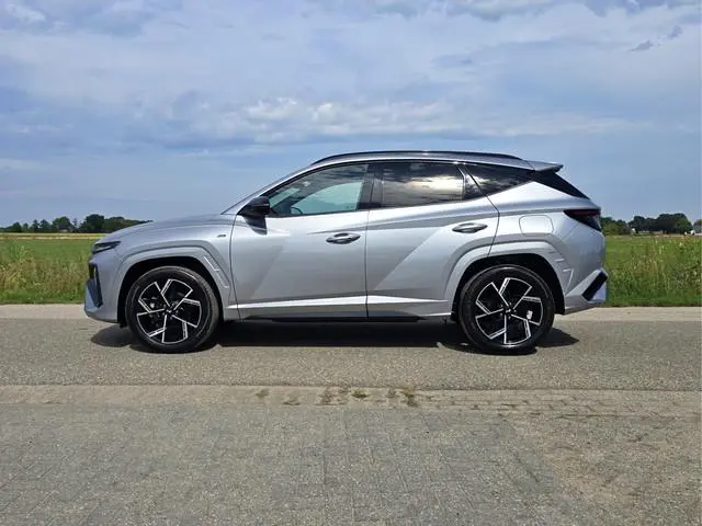 Hyundai Tucson 1.6 T-GDI HEV N Line Sky - 225 Pk - Panoramadak - 