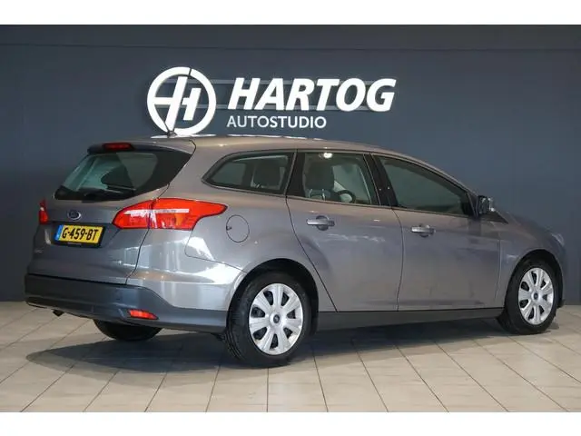 Ford Focus Wagon 1.0 + STOEL/STUURVERWARMING