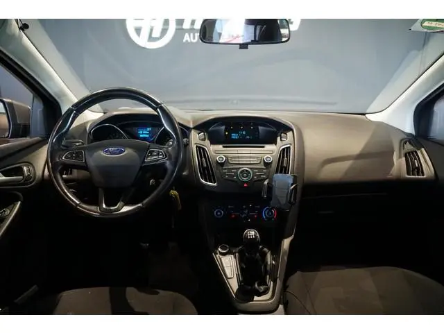Ford Focus Wagon 1.0 + STOEL/STUURVERWARMING