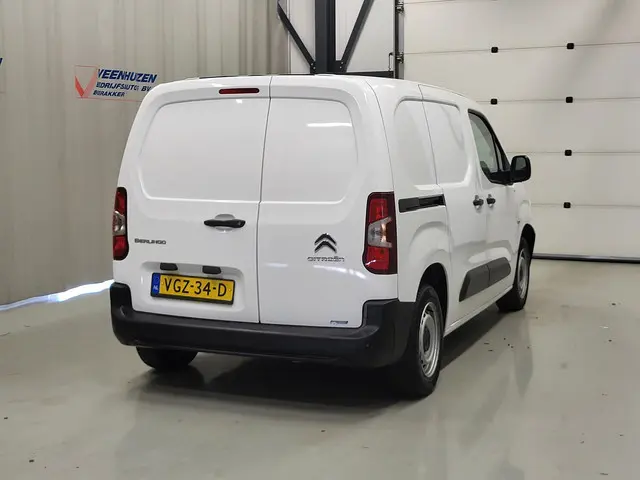 Citroën Berlingo 1.2PureTech 111pk Benzine!