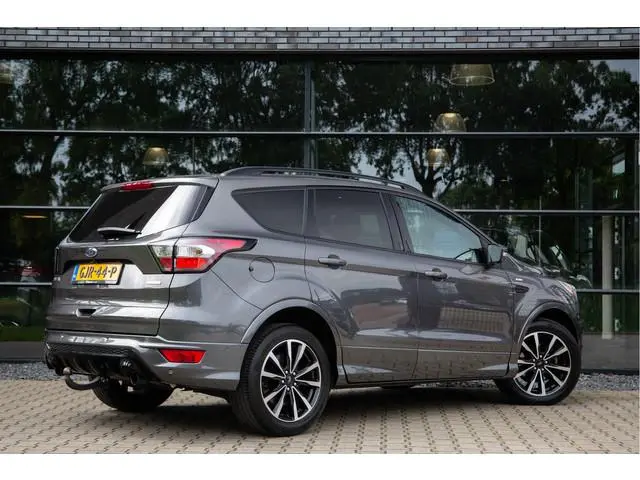 Ford Kuga 1.5 EcoBoost Vignale , Trekhaak, Navigatie,