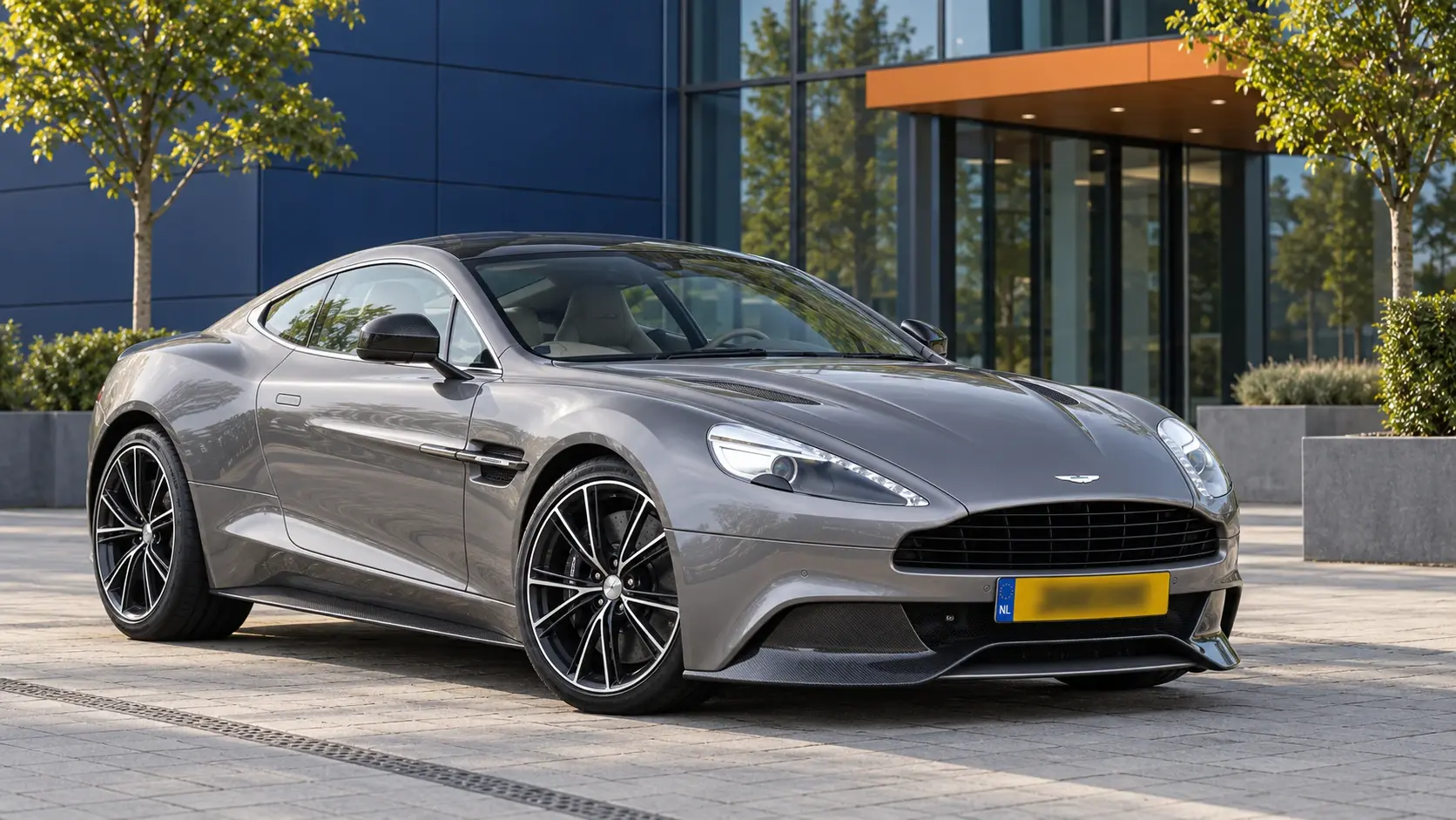 Alles over de Aston Martin V12 Vanquish: motoren, uitvoeringen en occasions