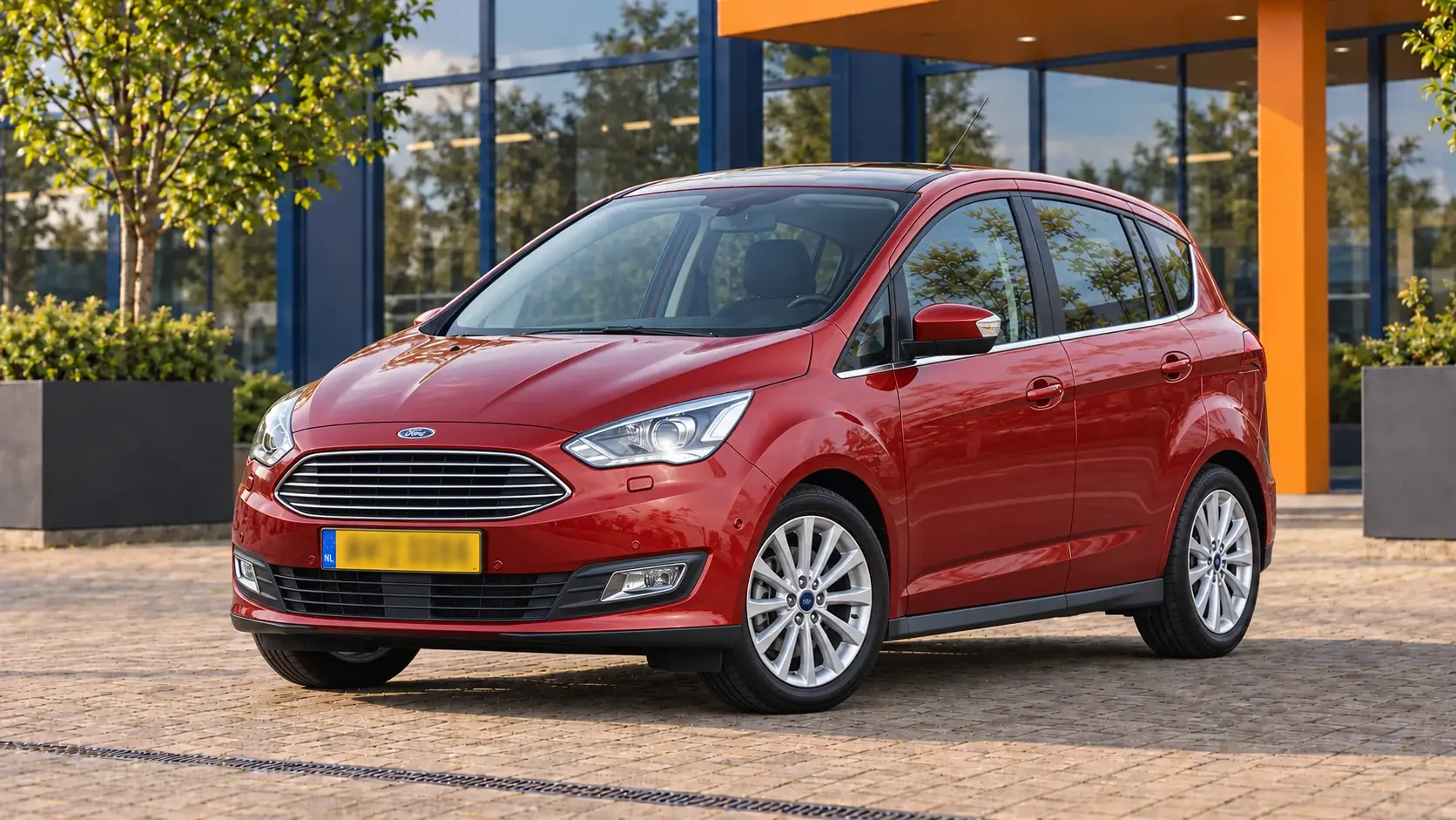 Ford C-MAX kopen: rode vijfzits facelift