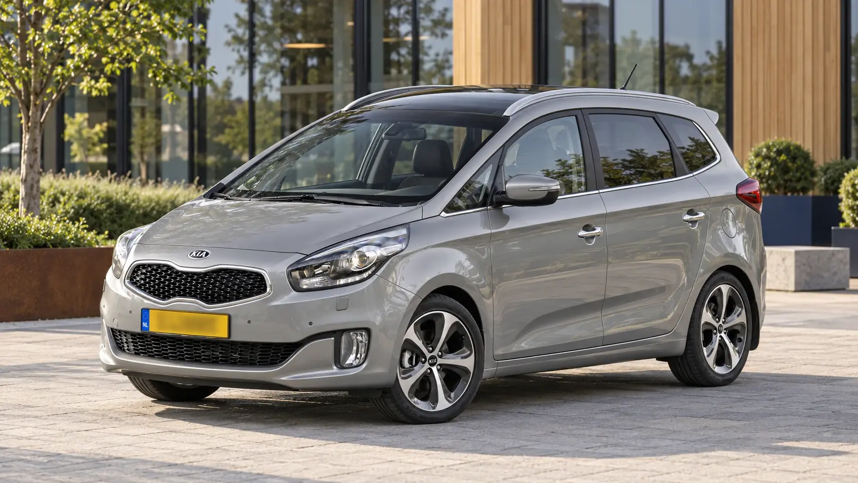Kia Carens kopen: motor, stoelen en bagage kiezen