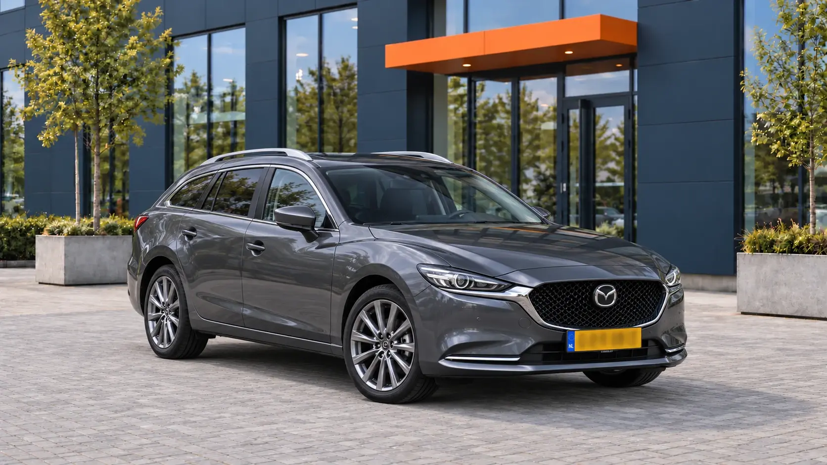 Mazda 6 van voren