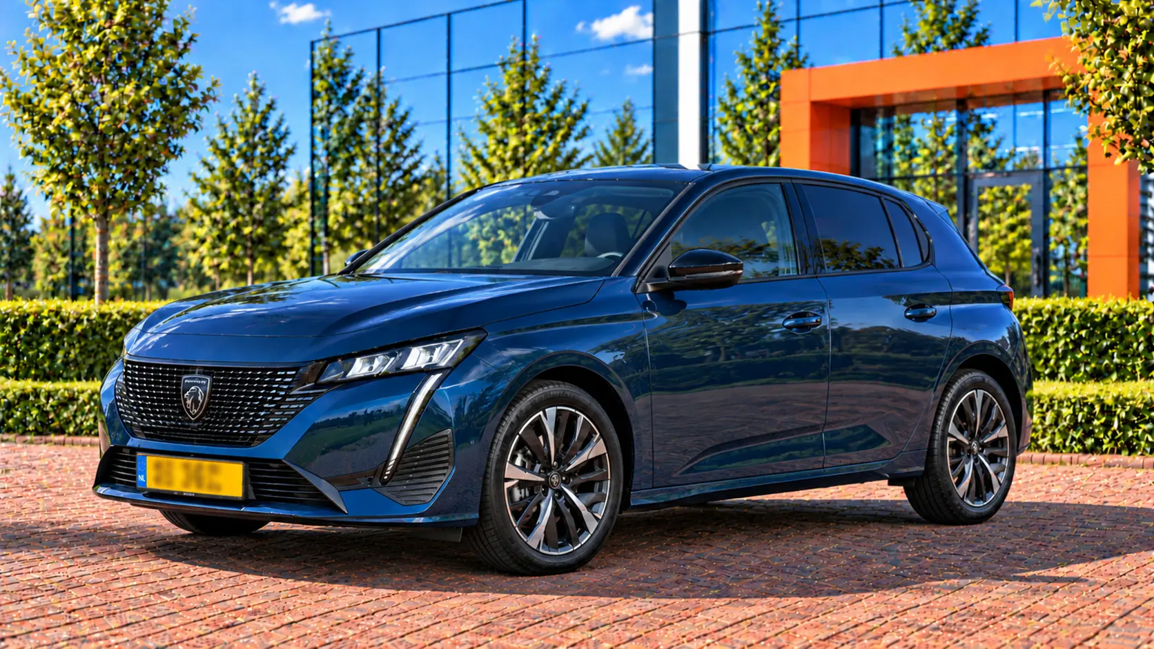 Peugeot 308 van voren