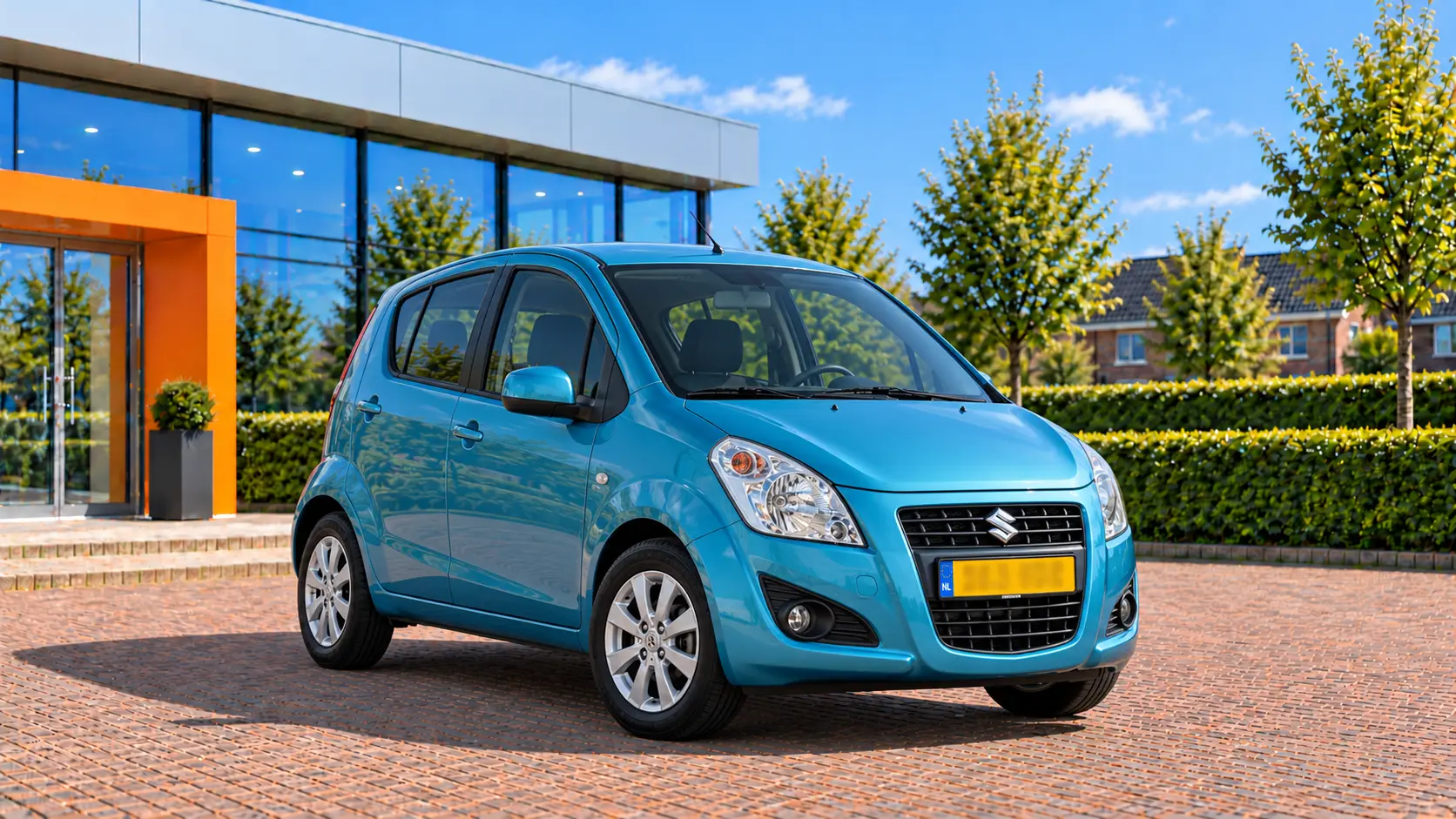 Suzuki Splash van voren