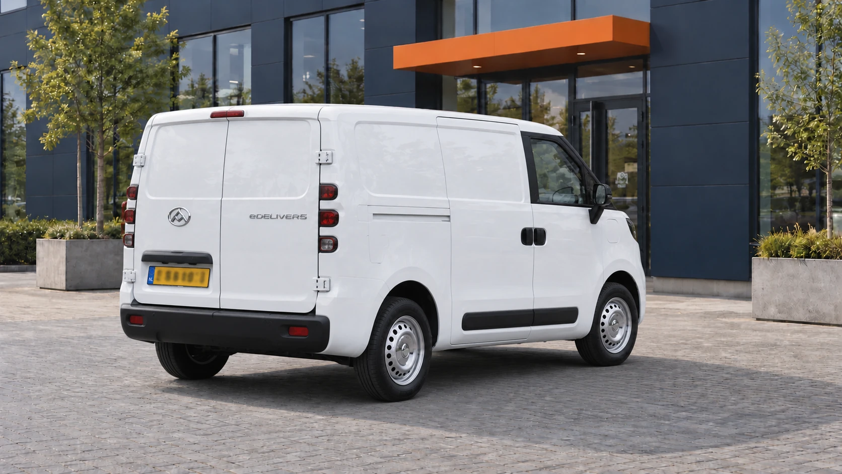 Maxus eDeliver5 van achteren