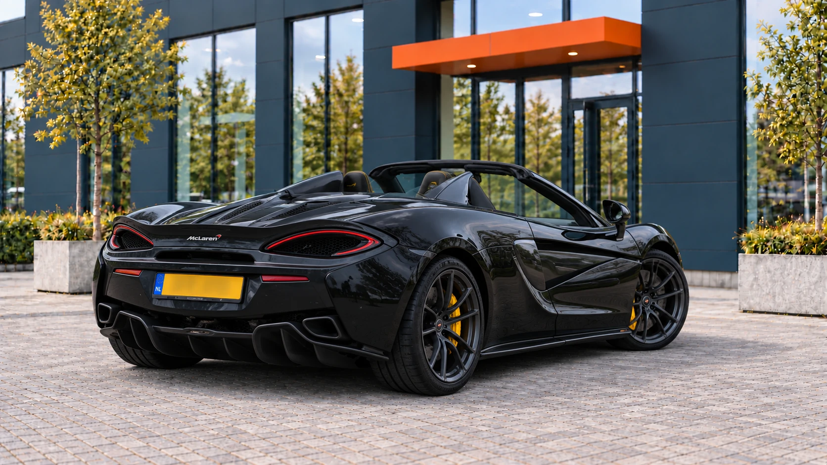 McLaren 570S van achteren