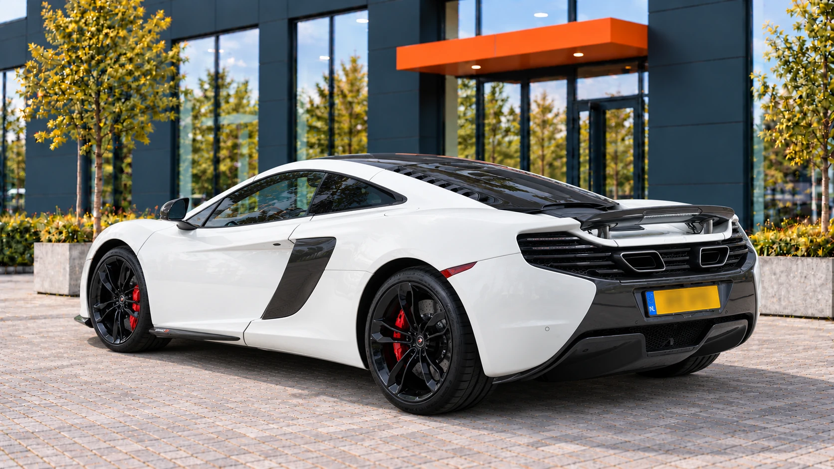 McLaren 650S van achteren
