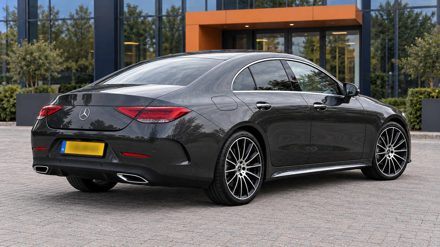 Mercedes-Benz CLS van achteren