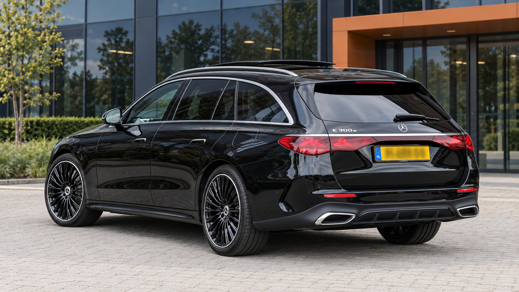 Mercedes-Benz E-Klasse van achteren