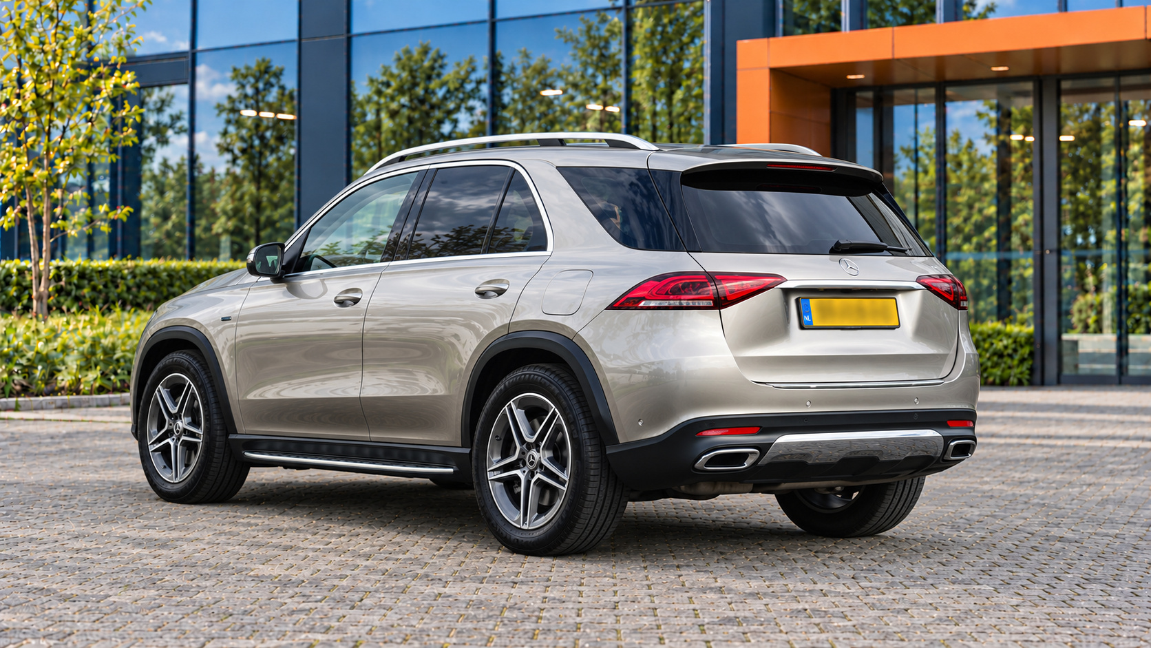 Mercedes-Benz GLE van achteren