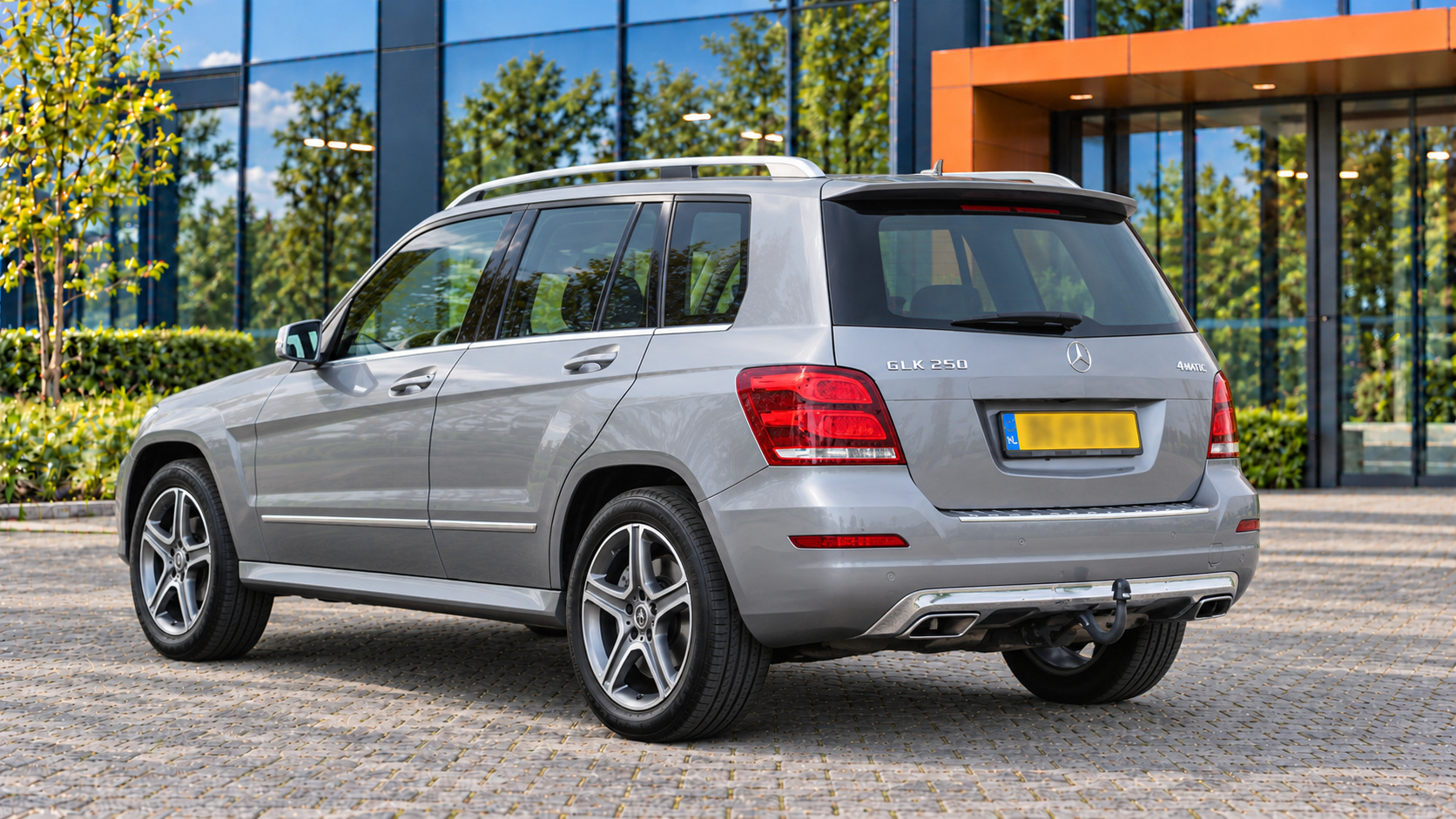 Mercedes-Benz GLK van achteren