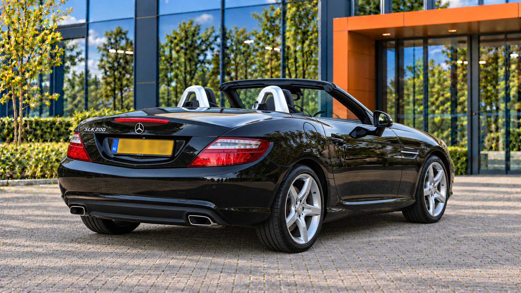 Mercedes-Benz SLK van achteren
