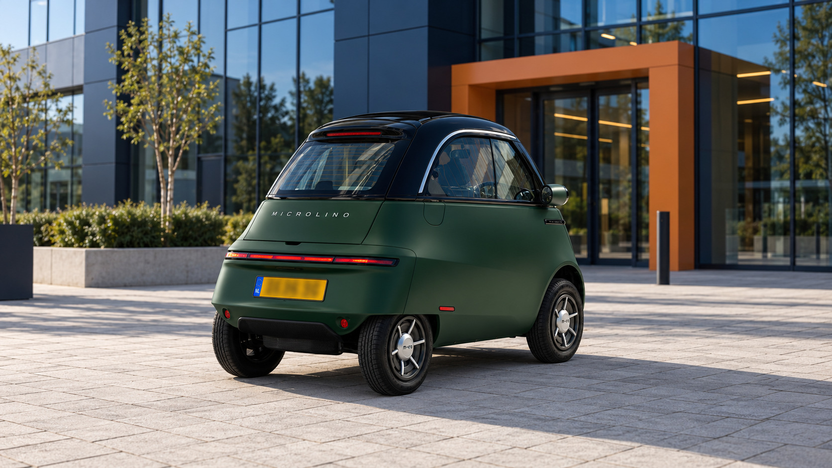 Micro Microlino van achteren