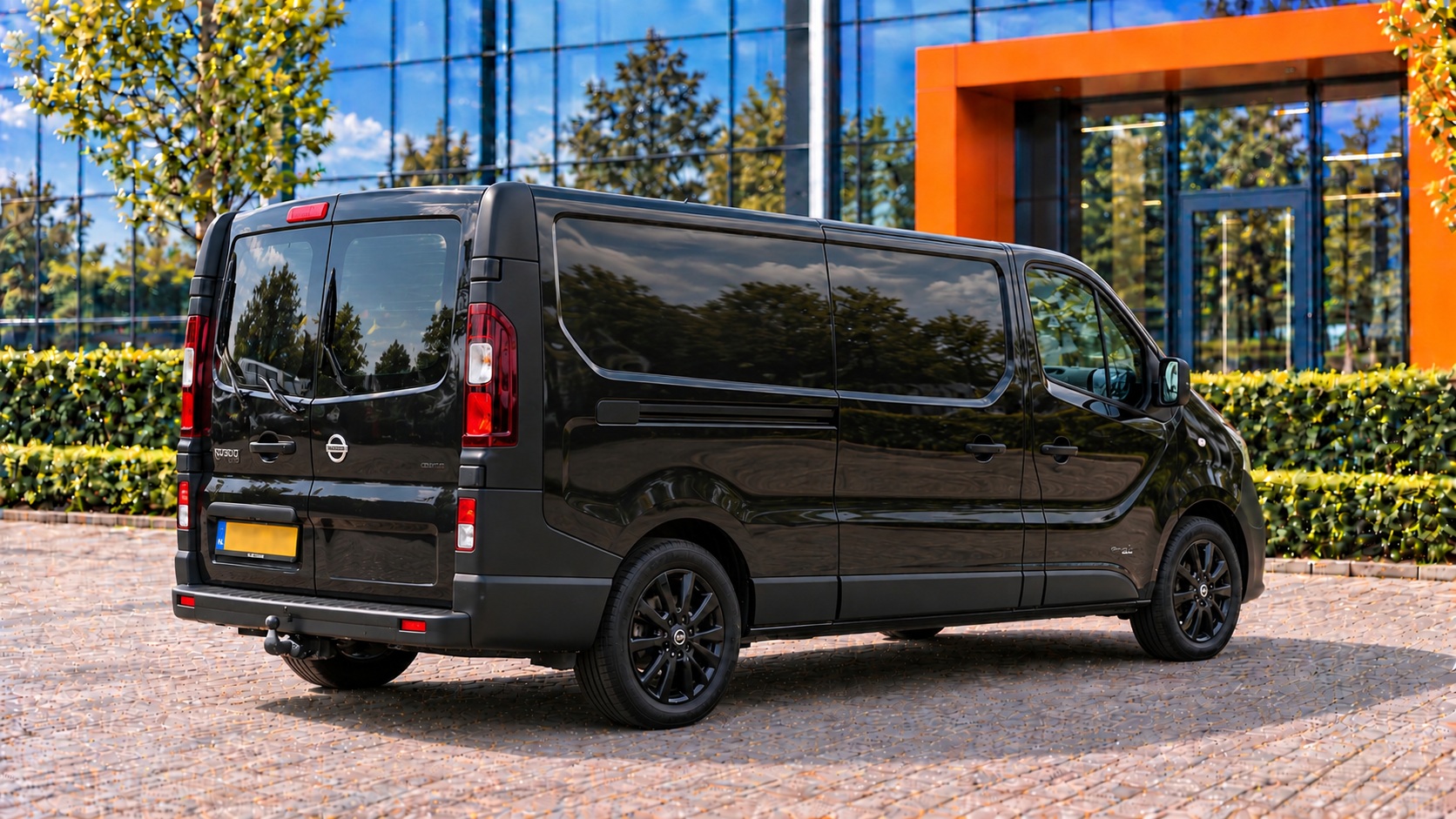 Nissan NV300 van achteren
