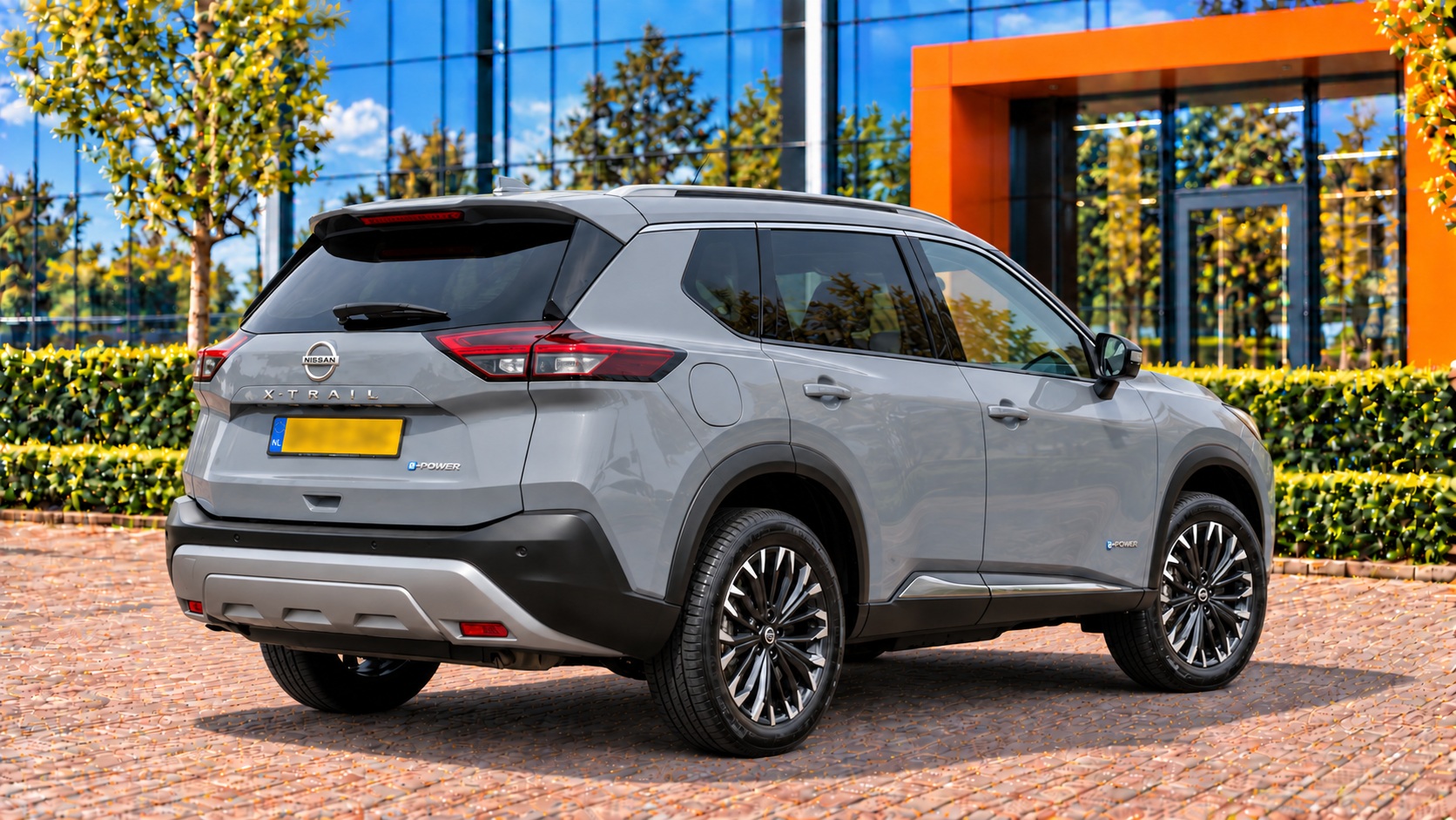 Nissan X-Trail aan achterkant