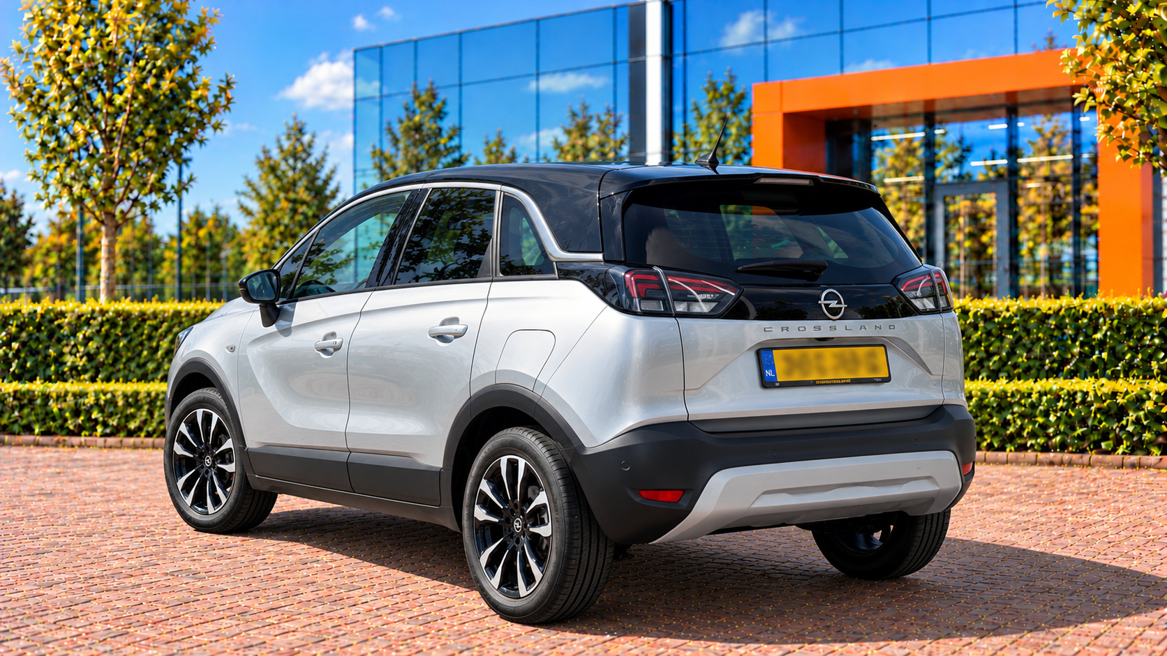 Opel Crossland van achteren