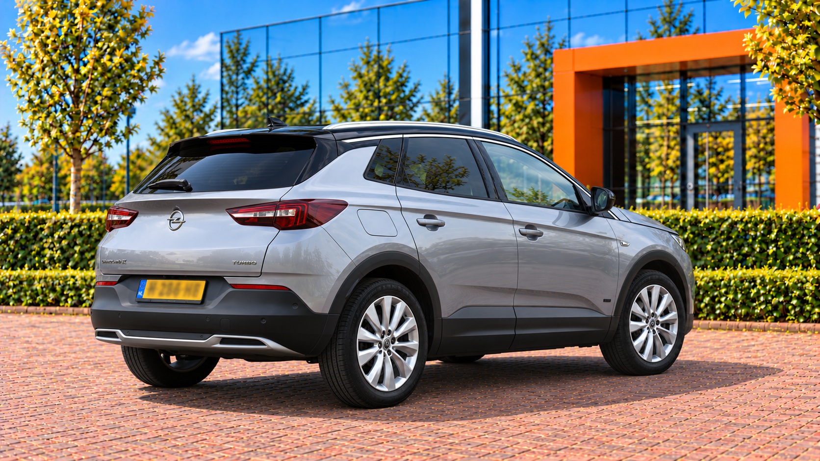 Opel Grandland X van achteren