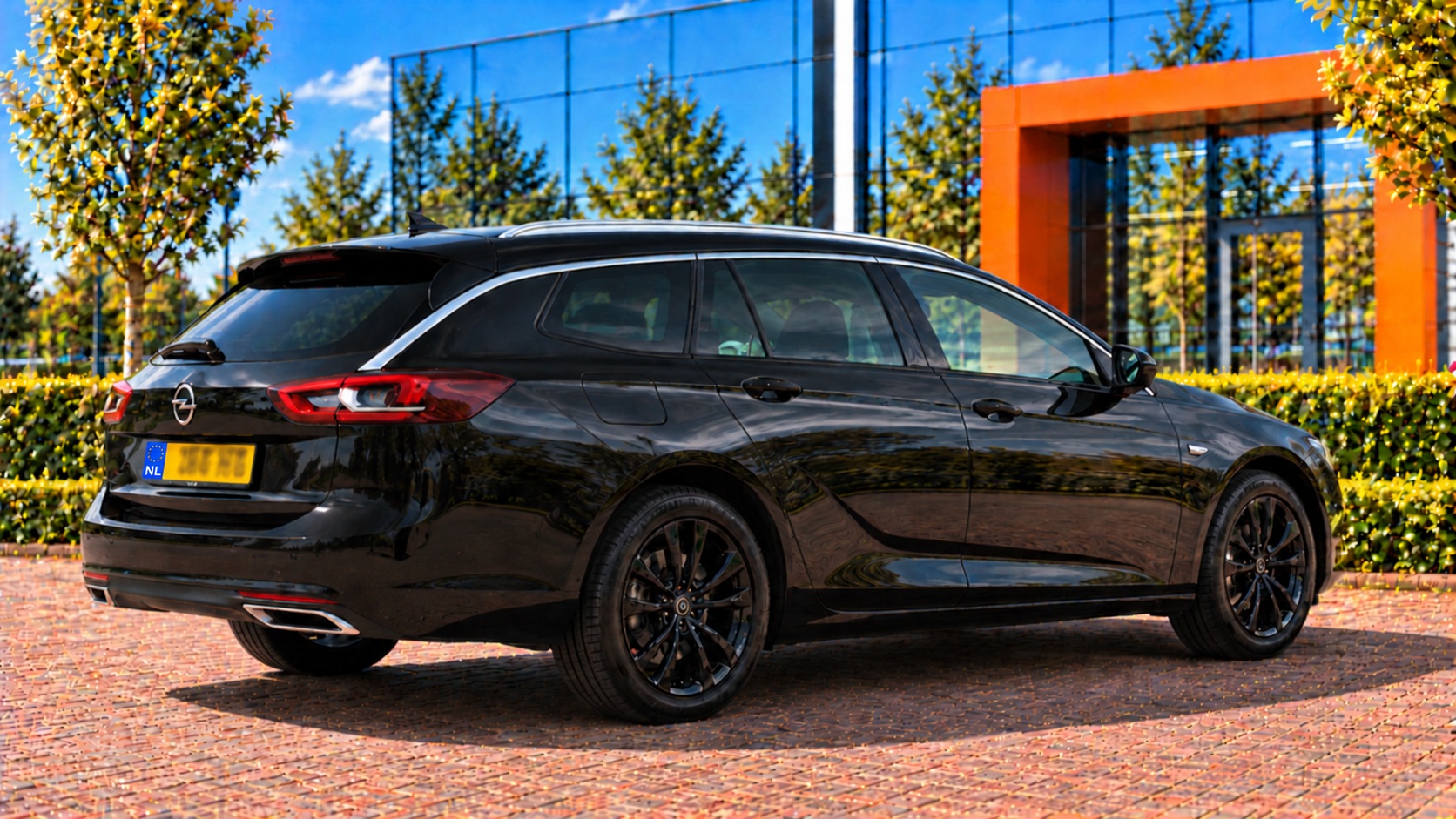 Opel Insignia van achteren