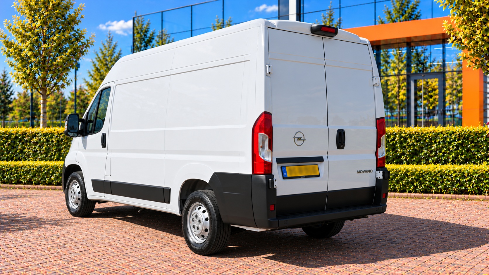 Opel Movano van achteren