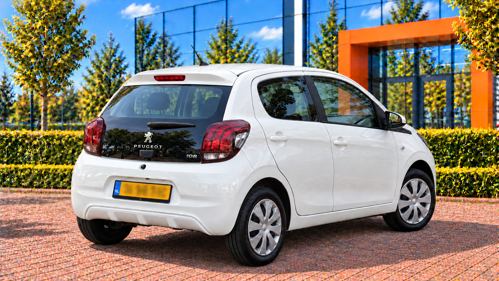 Peugeot 108 van achteren