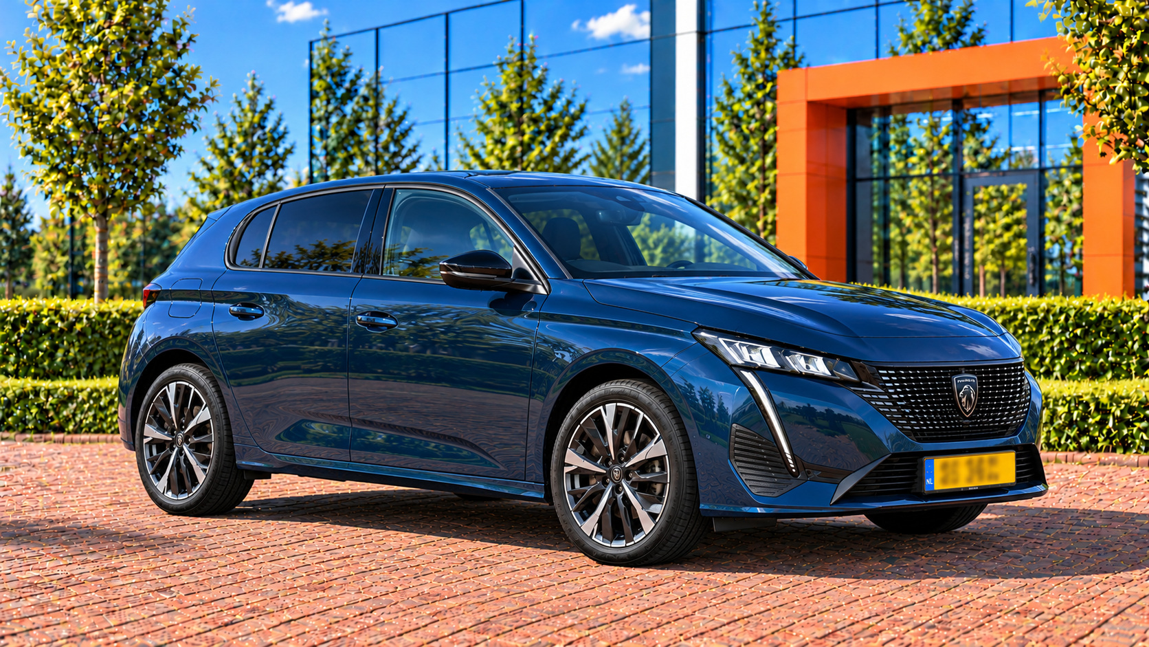 Peugeot 308 van opzij