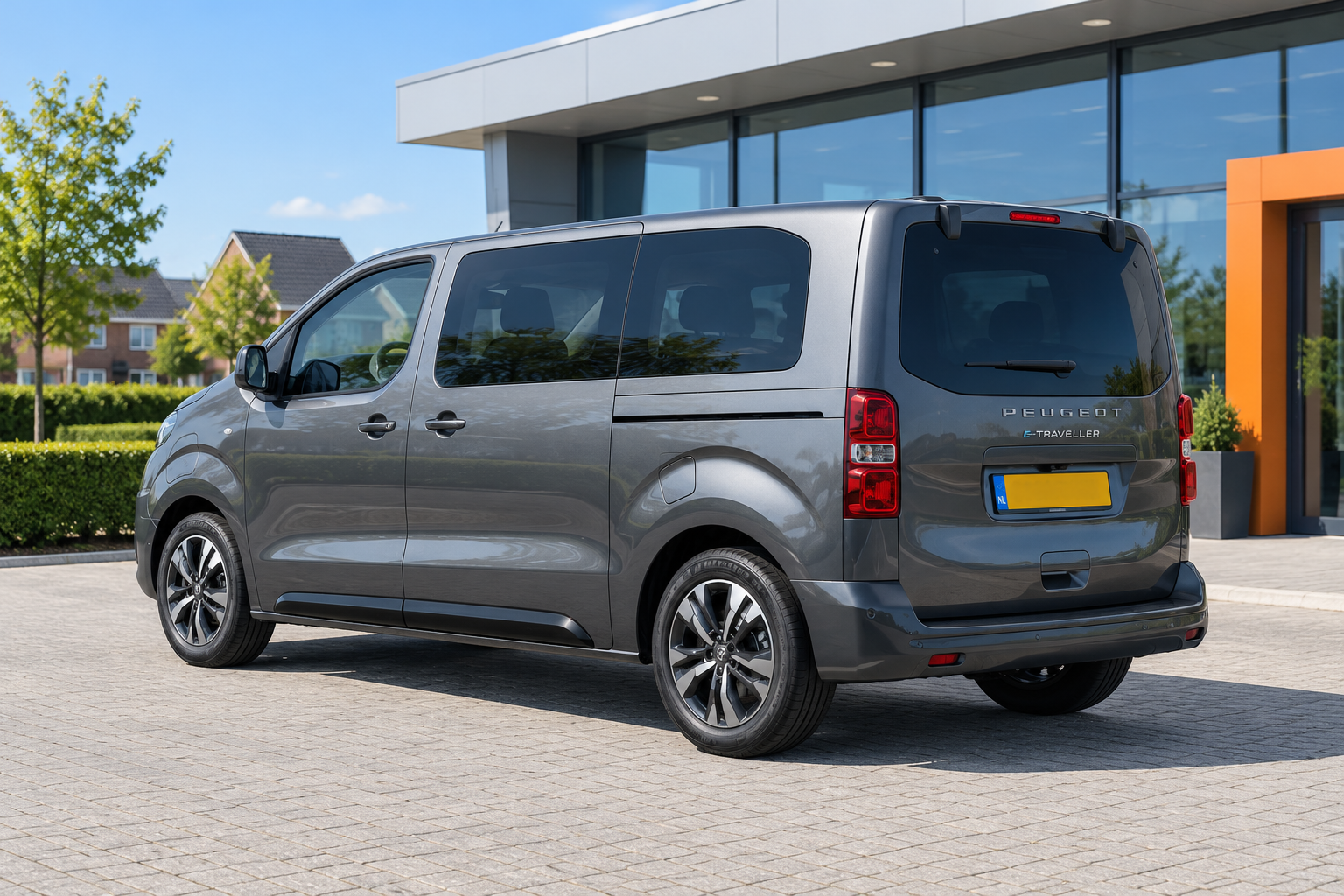 Peugeot Traveller van achteren