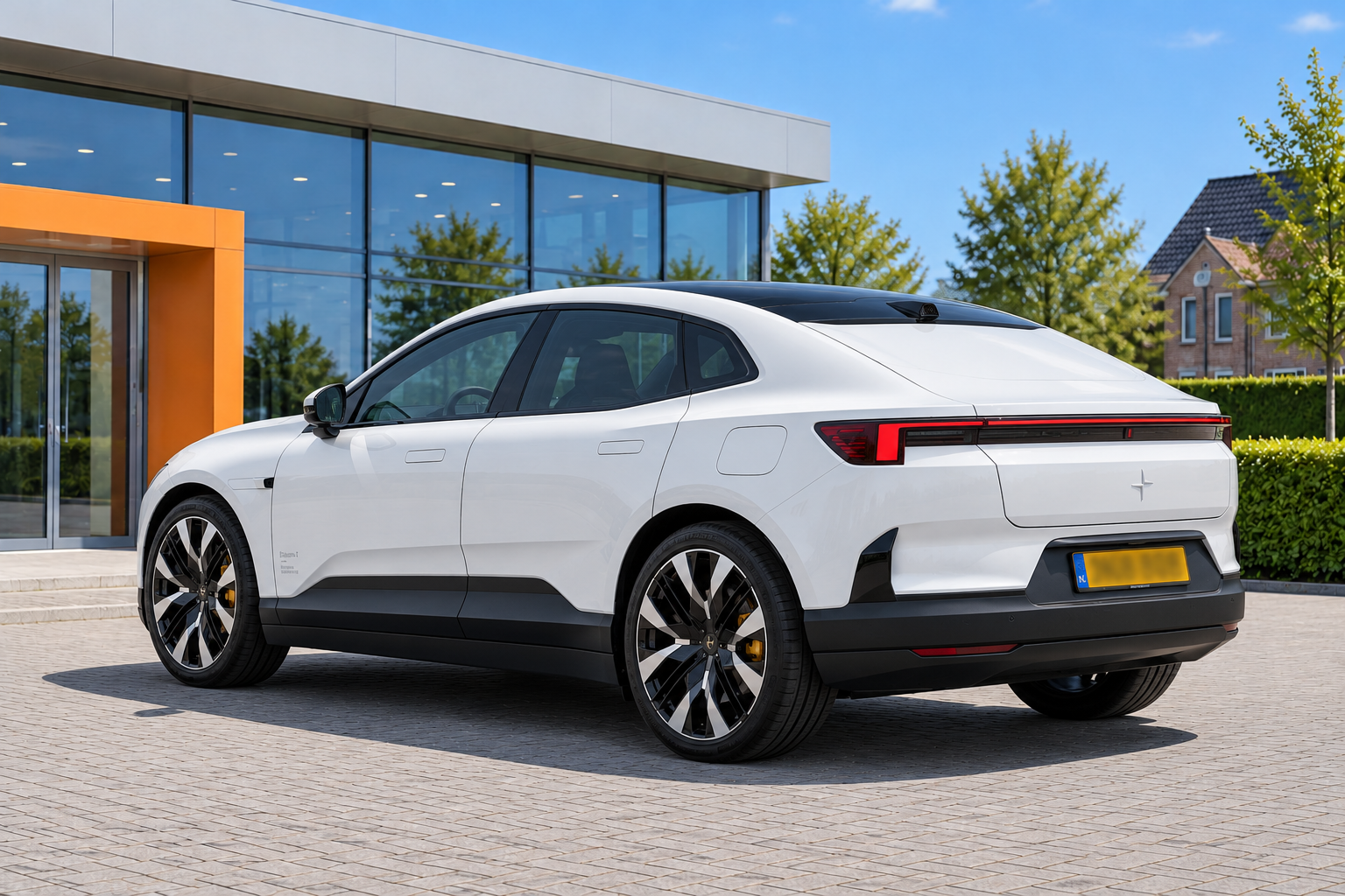 Polestar 4 van achteren