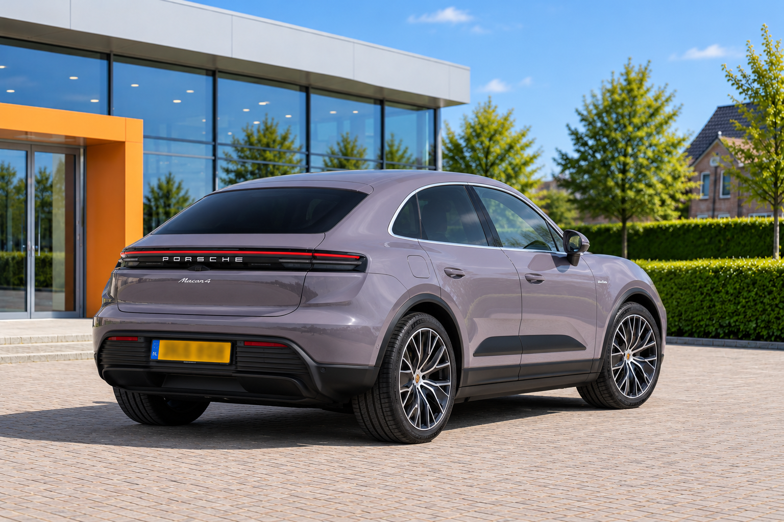 Porsche Macan van achteren