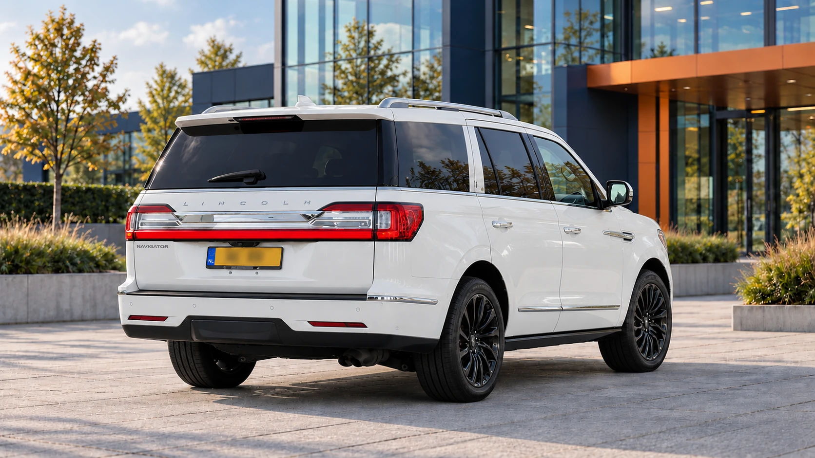 Lincoln Navigator van achteren