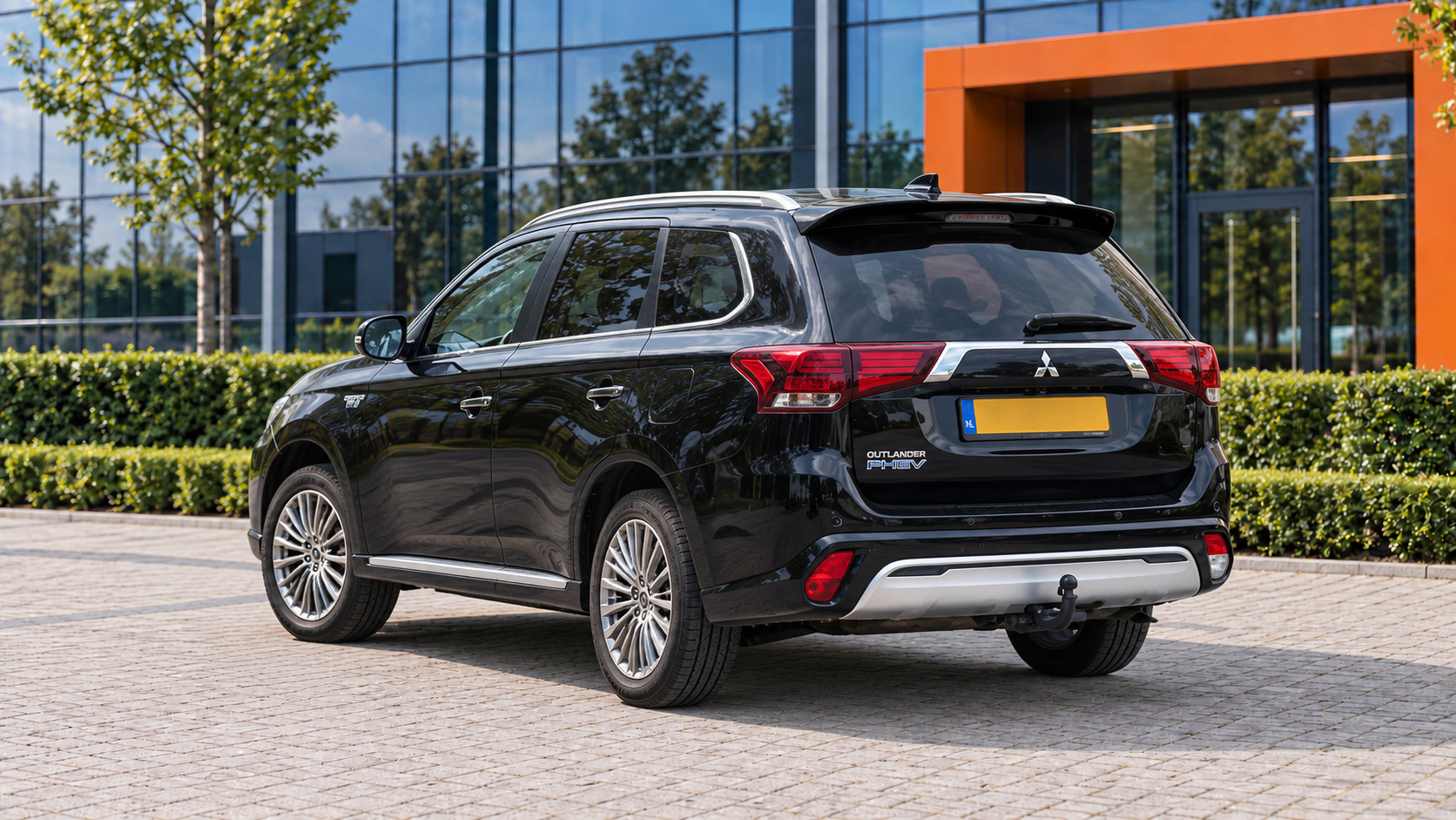 Mitsubishi Outlander van achteren
